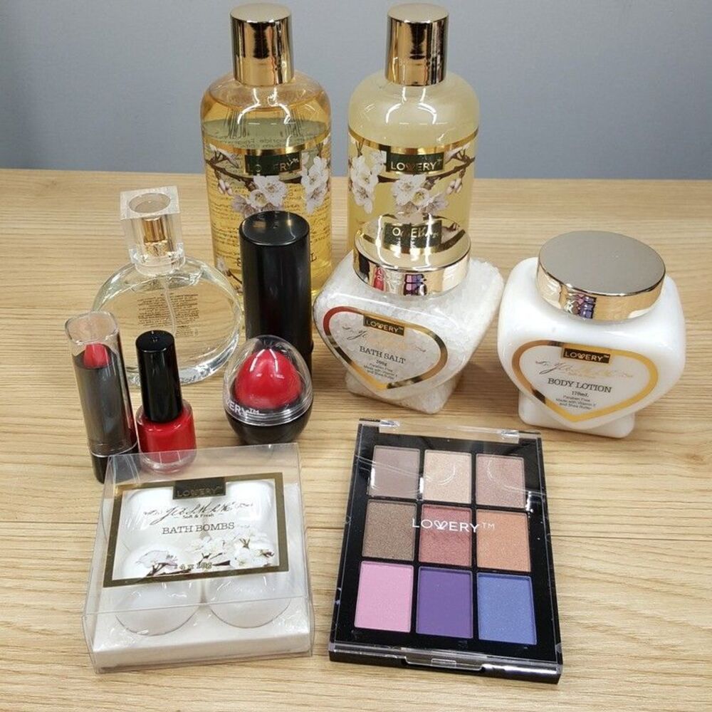 LOVERY Beauty Set Eyeshadow Lipstick Perfume Bath Bombs Shower Lotion Salt
